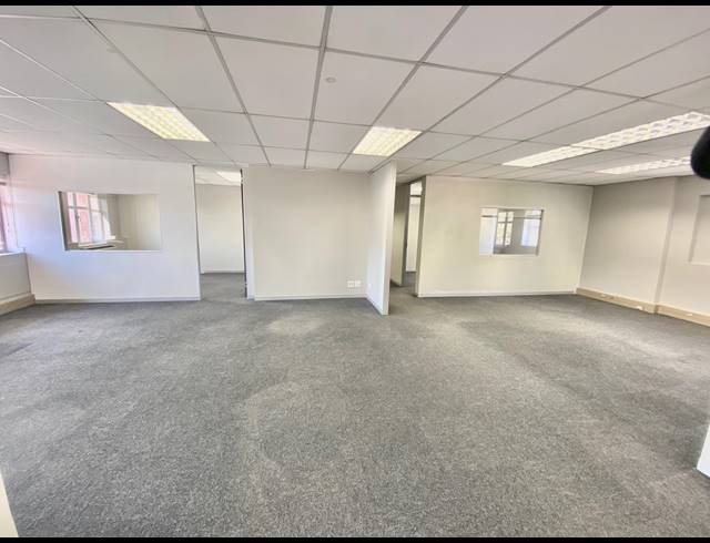 168M² OFFICE TO LET IN FOURWAYS